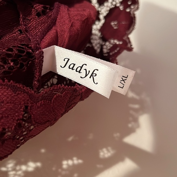 Lady K Lace Bralette in Burgundy size L/XL - Picture 3 of 6